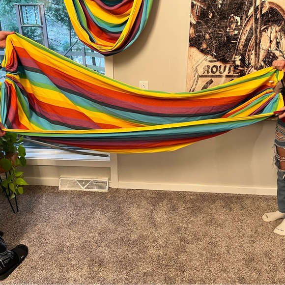 La Siesta water resistant multi colored hanging hammock - Picture 2 of 3